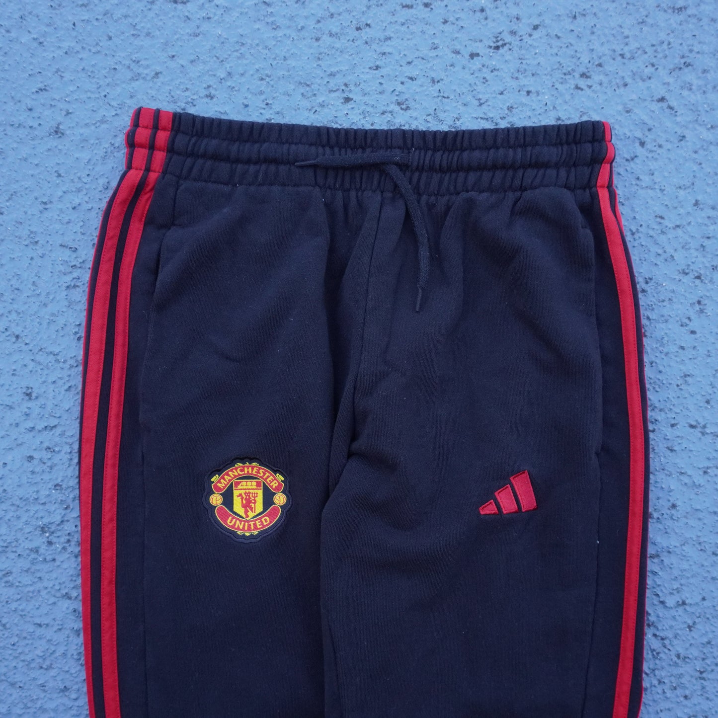 2024 Adidas Manchester United DNA Sweat Pants Medium