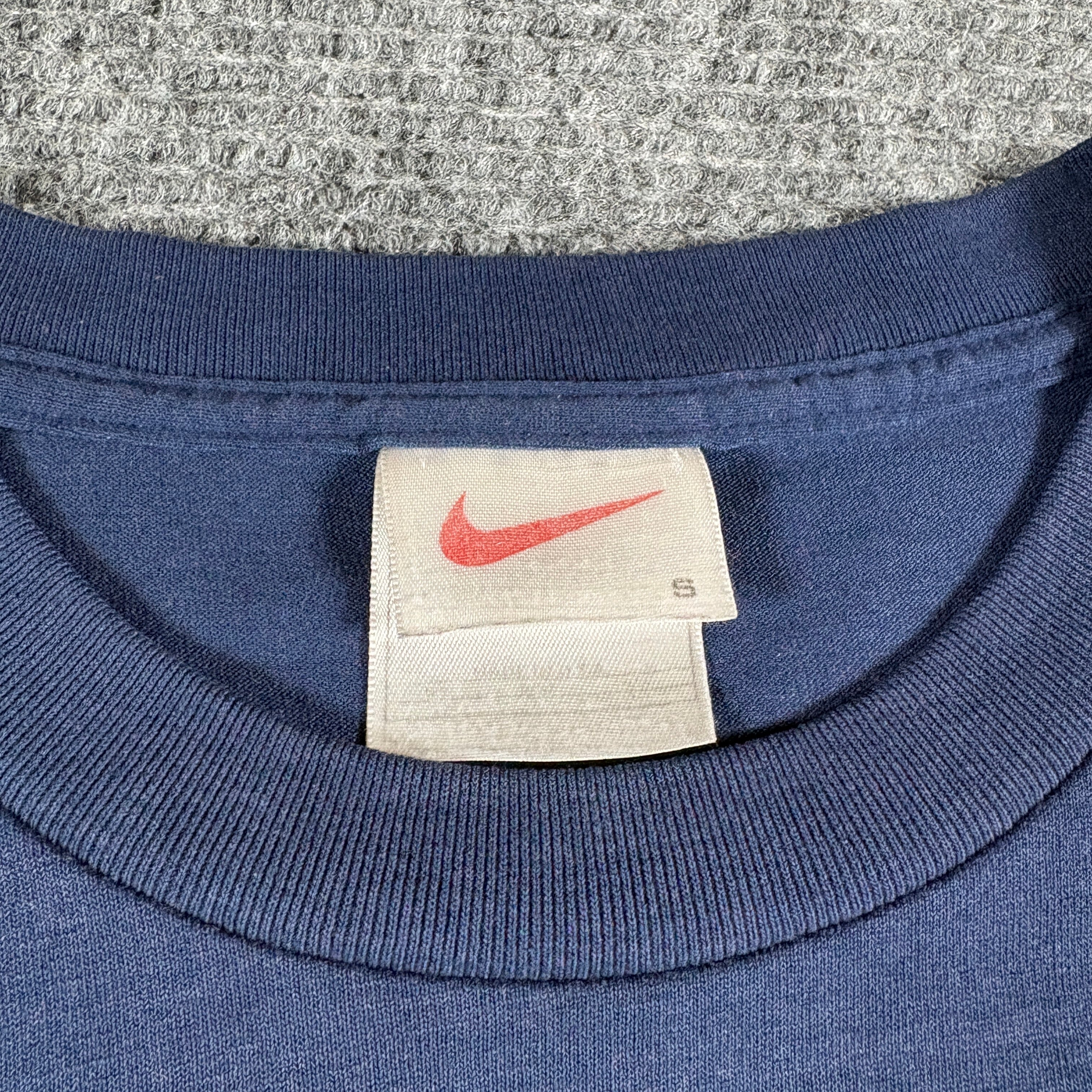 Vintage 90s Nike Soccer S