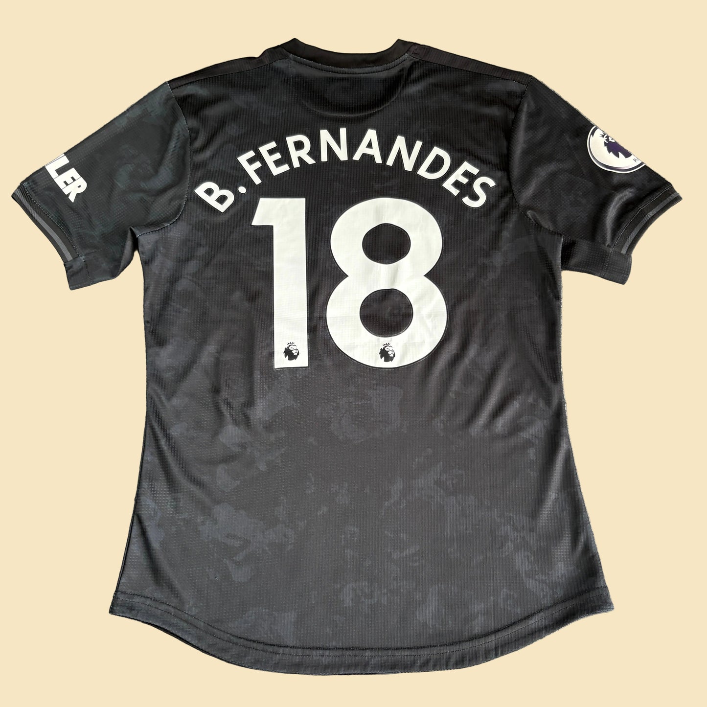 2019-2020 Bruno Fernandes Manchester United Kit M